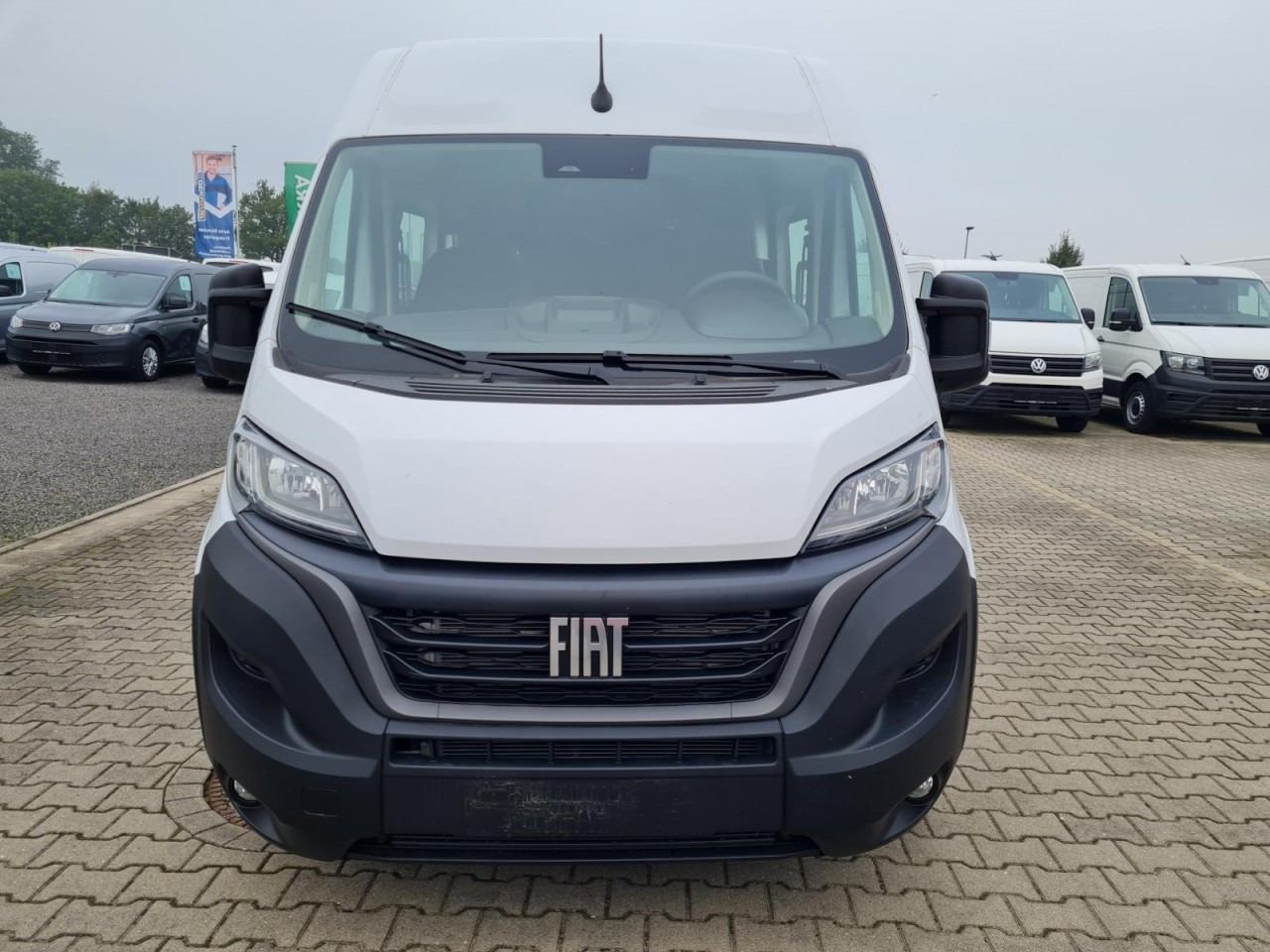 Fiat Ducato 35 Kasten Doka 7-Sitze 2x Schiebetür Maxi L2H2 - Товарно комбе, Комби со двојна кабина: слика 2 Fiat Ducato 35 Kasten Doka 7-Sitze 2x Schiebetür Maxi L2H2 - Товарно комбе, Комби со двојна кабина: слика 2