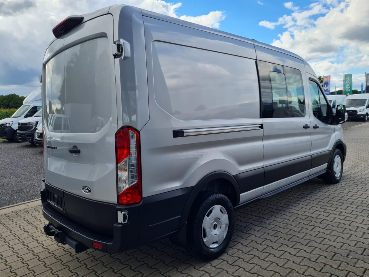 Ford Transit 3,5t Kasten Doka TDCi L3 Trend AHK PDC KAMERA - Товарно комбе, Комби со двојна кабина: слика 4 Ford Transit 3,5t Kasten Doka TDCi L3 Trend AHK PDC KAMERA - Товарно комбе, Комби со двојна кабина: слика 4