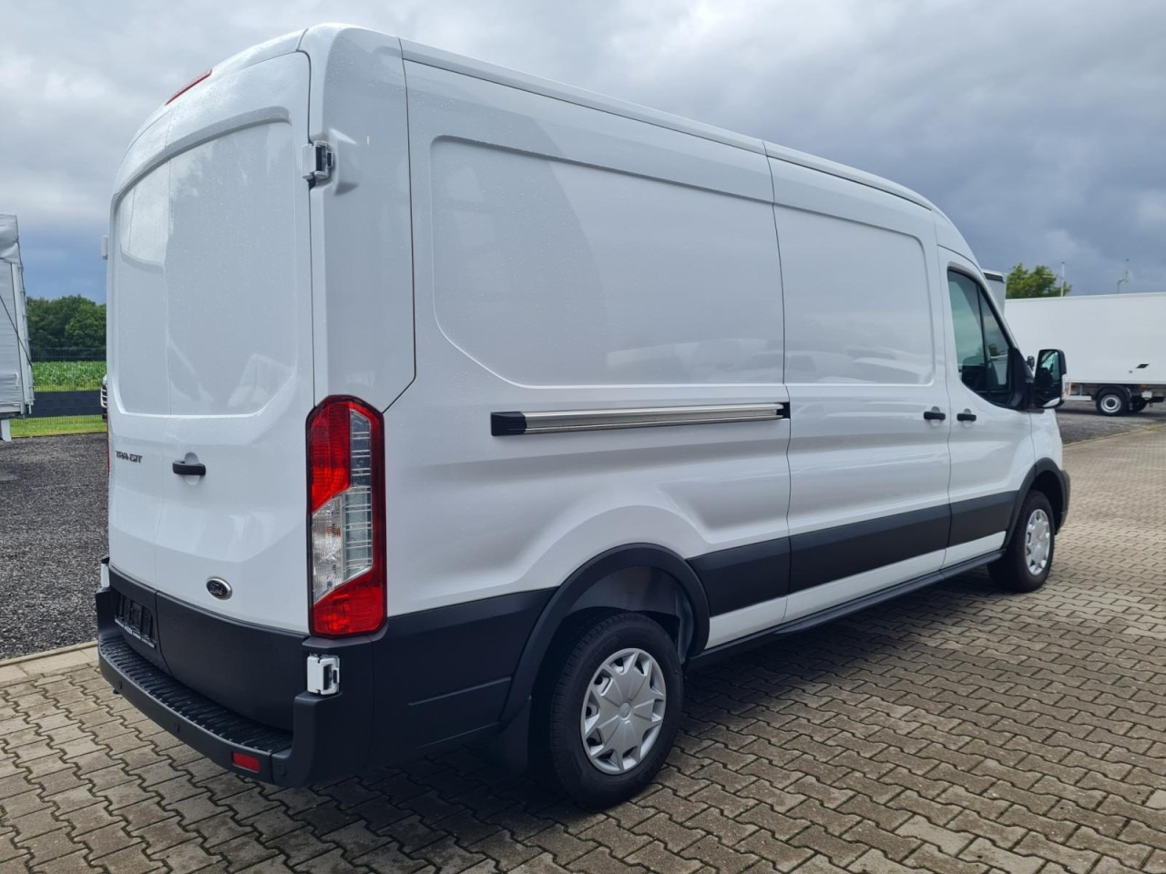 Ford Transit 350 Kasten AG L3H2 Trend KLIMA PDC TEMPOMAT - Товарно комбе: слика 4 Ford Transit 350 Kasten AG L3H2 Trend KLIMA PDC TEMPOMAT - Товарно комбе: слика 4