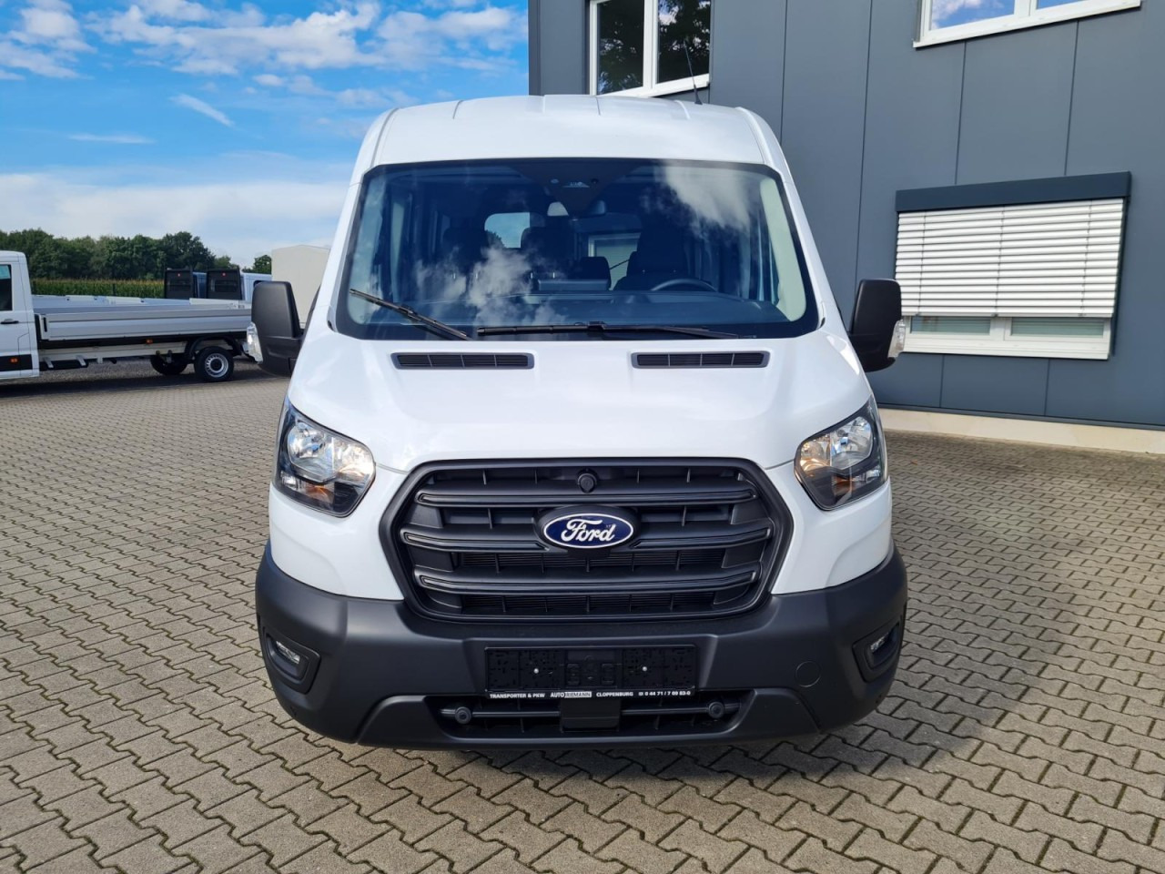 Ford Transit 350 Kombi TDCi L3 Trend 9 Sitzer AUTOMATIK - Комби со двојна кабина: слика 2 Ford Transit 350 Kombi TDCi L3 Trend 9 Sitzer AUTOMATIK - Комби со двојна кабина: слика 2