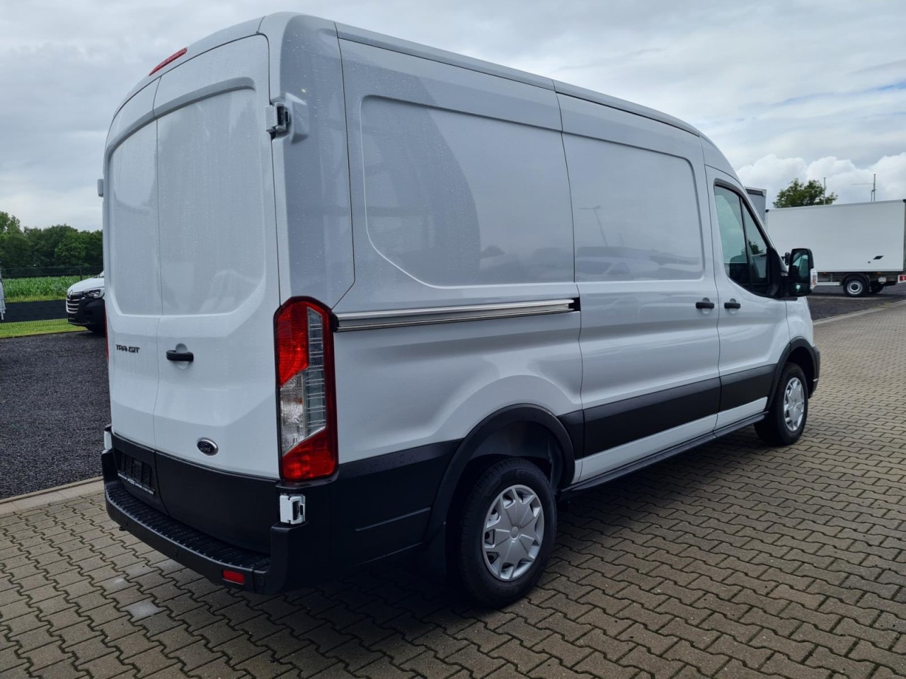 Ford Transit Kasten TDCi L2H2 Trend Klima Holzverkleid. - Мало комбе: слика 4 Ford Transit Kasten TDCi L2H2 Trend Klima Holzverkleid. - Мало комбе: слика 4