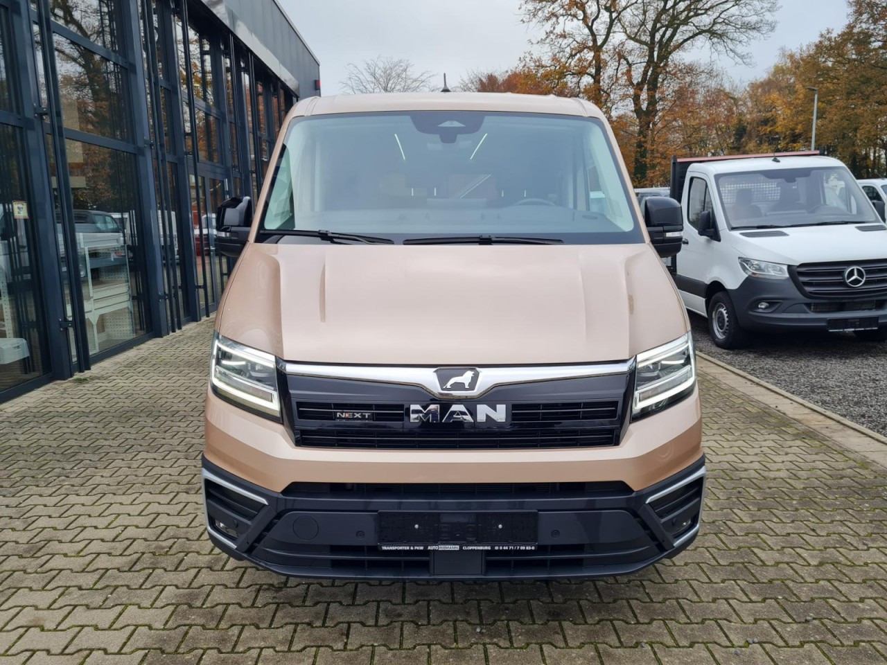 Man TGE 3.180 TDi Kombi 9 Sitze ALU KAMERA LED LEDER Sonderumbau - Минибус, Патничко комбе: слика 2 Man TGE 3.180 TDi Kombi 9 Sitze ALU KAMERA LED LEDER Sonderumbau - Минибус, Патничко комбе: слика 2