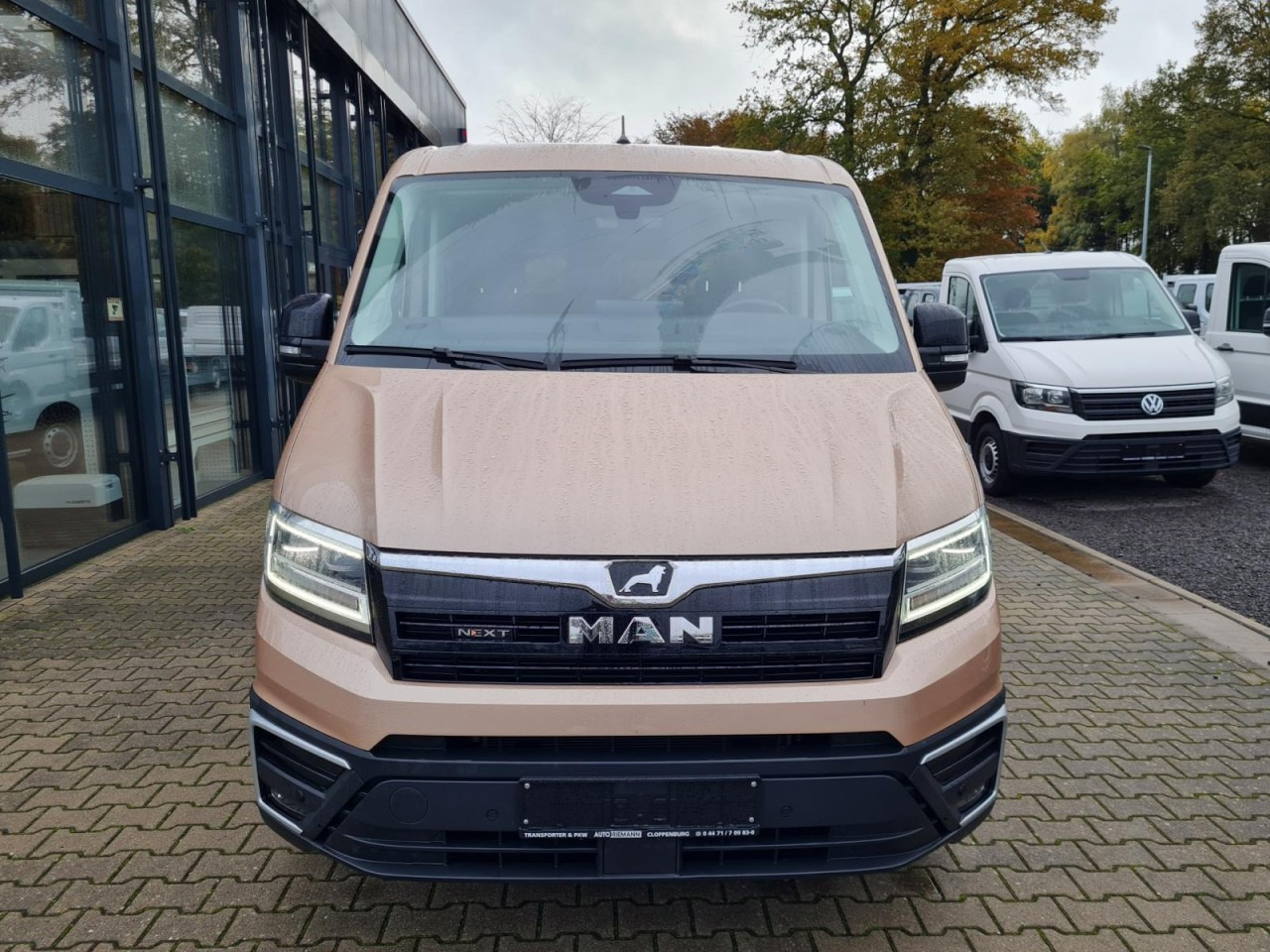 Man TGE 3.180 TDi Kombi 9 Sitze ALU KAMERA LED LEDER Sonderumbau - Комби со двојна кабина: слика 2 Man TGE 3.180 TDi Kombi 9 Sitze ALU KAMERA LED LEDER Sonderumbau - Комби со двојна кабина: слика 2
