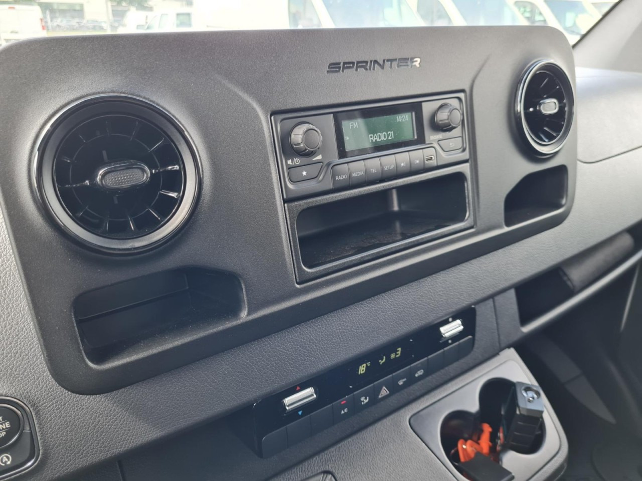 Комбе со церада Mercedes-Benz Sprinter 315 / 317 Pritsche Schiebe Plane LBW KLIMA: слика 21