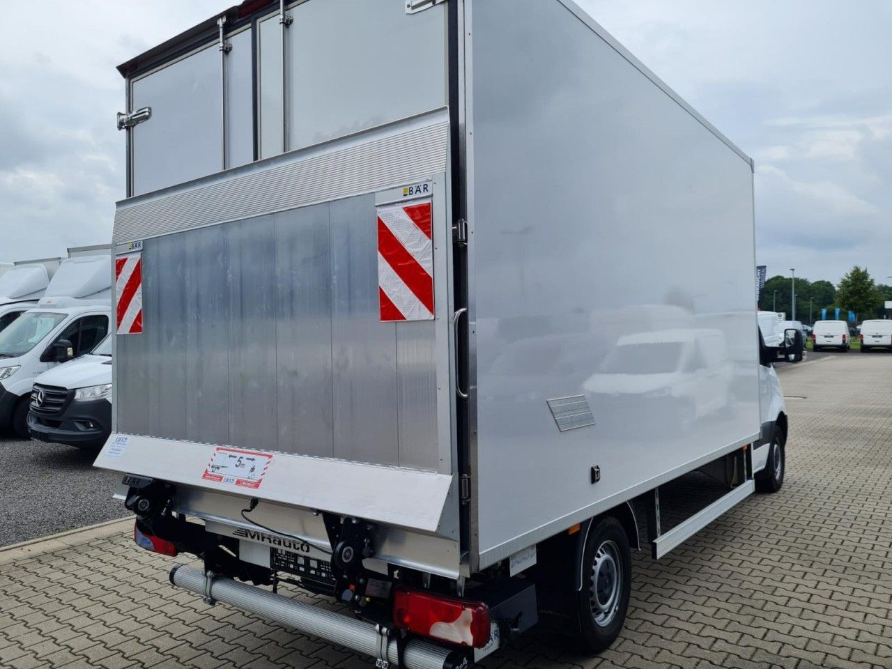 Mercedes-Benz Sprinter 315 CDI Koffer LBW RWD KLIMA TEMPOMAT - Комбе фургон: слика 4 Mercedes-Benz Sprinter 315 CDI Koffer LBW RWD KLIMA TEMPOMAT - Комбе фургон: слика 4