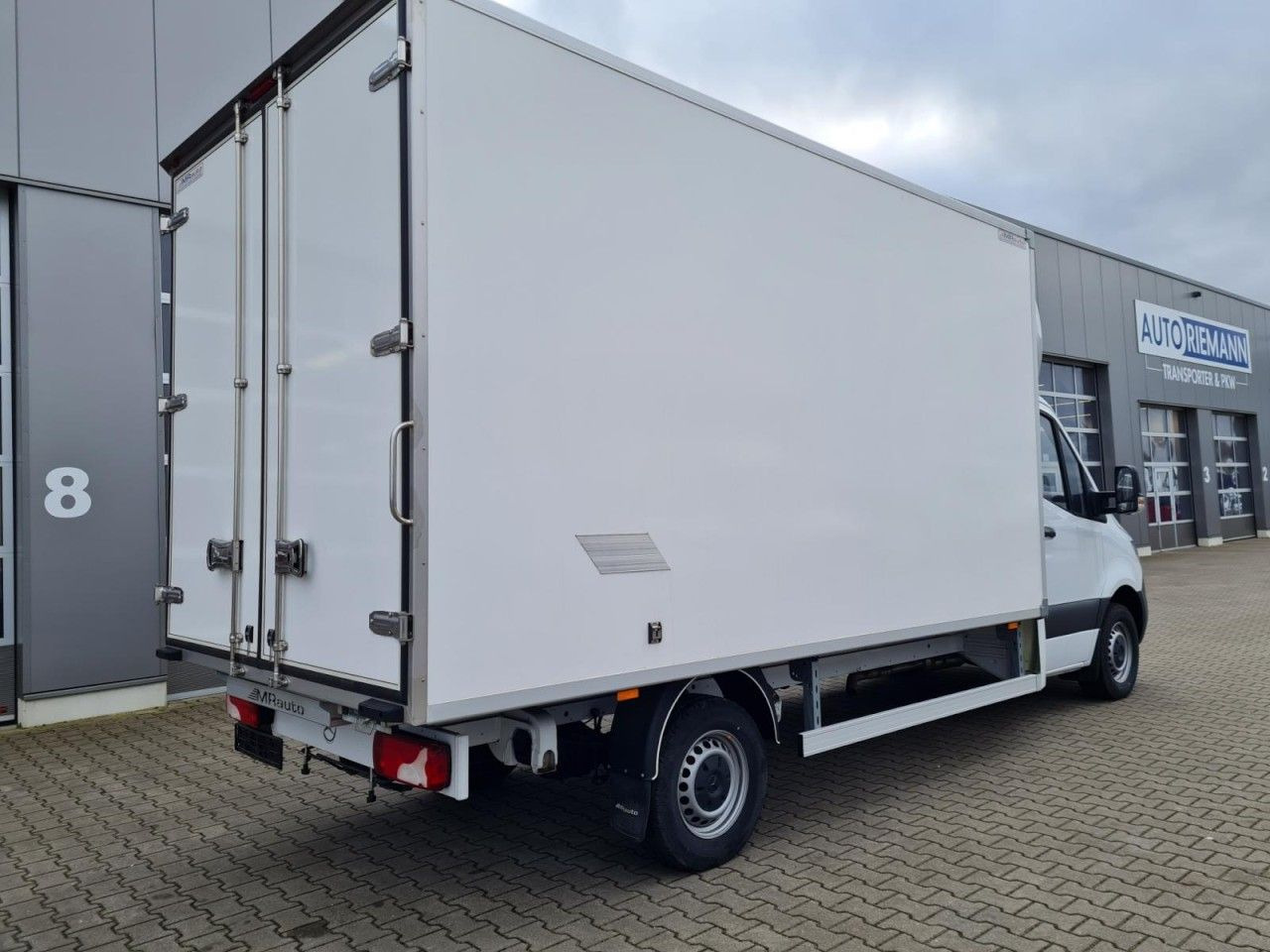 Mercedes-Benz Sprinter 315 CDi Koffer lang MBux, Klima - Комбе фургон: слика 4 Mercedes-Benz Sprinter 315 CDi Koffer lang MBux, Klima - Комбе фургон: слика 4