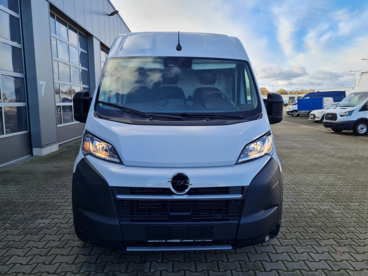 Opel Movano Kasten 2.2 HDI 180 L3H2 Klima NAVI TEMPOMAT - Товарно комбе: слика 2 Opel Movano Kasten 2.2 HDI 180 L3H2 Klima NAVI TEMPOMAT - Товарно комбе: слика 2