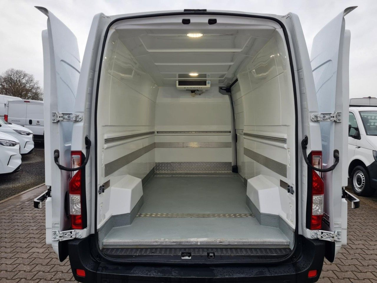 Renault Master 3.5t Kühlkasten L3H2 Stand+Fahrkühlung ER - Комбе ладилник: слика 5 Renault Master 3.5t Kühlkasten L3H2 Stand+Fahrkühlung ER - Комбе ладилник: слика 5