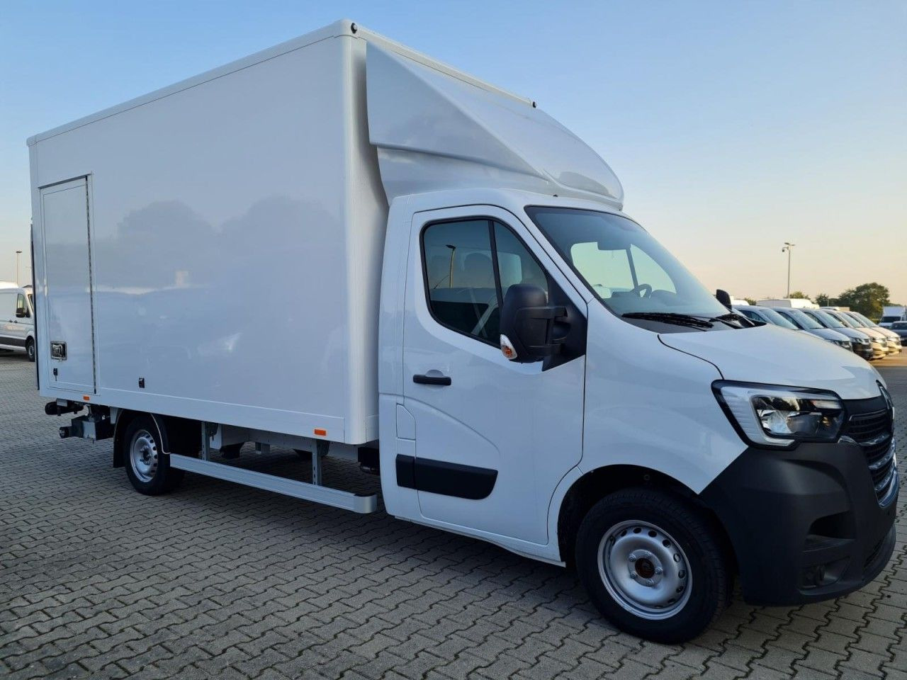 Renault Master 3.5t Möbel Koffer LBW KLIMA KOMFORT TEMPO - Комбе фургон: слика 3 Renault Master 3.5t Möbel Koffer LBW KLIMA KOMFORT TEMPO - Комбе фургон: слика 3