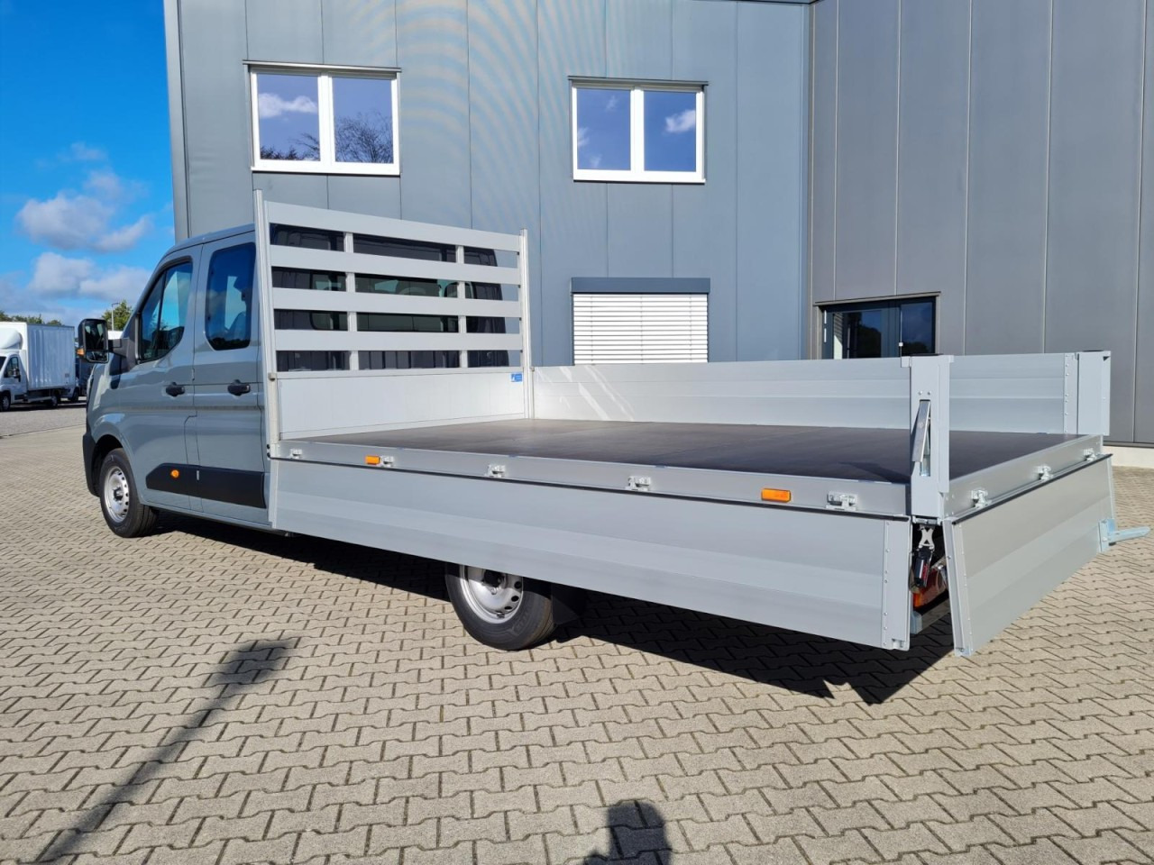 Комбе со отворен сандак, Комби со двојна кабина Renault Master New 3,5t Doka dCi 170 L3H1 Lang: слика 7