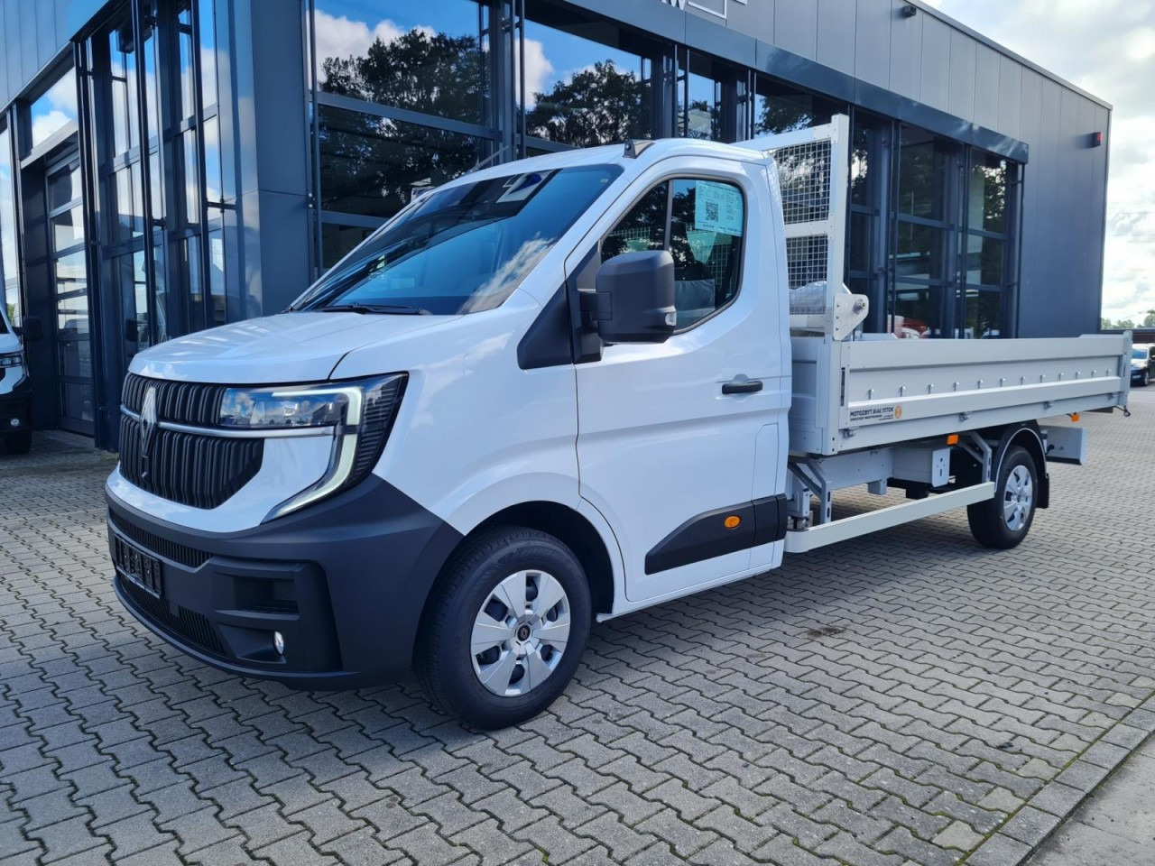 Renault Master New 35 Kipper KLIMA NAVI/APP PDC LUFTFEDERUNG - Комби кипер: слика 2 Renault Master New 35 Kipper KLIMA NAVI/APP PDC LUFTFEDERUNG - Комби кипер: слика 2