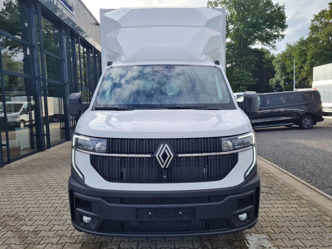 Renault Master Pritsche Schiebe Plane LBW Luftfederung - Комбе со церада: слика 2 Renault Master Pritsche Schiebe Plane LBW Luftfederung - Комбе со церада: слика 2