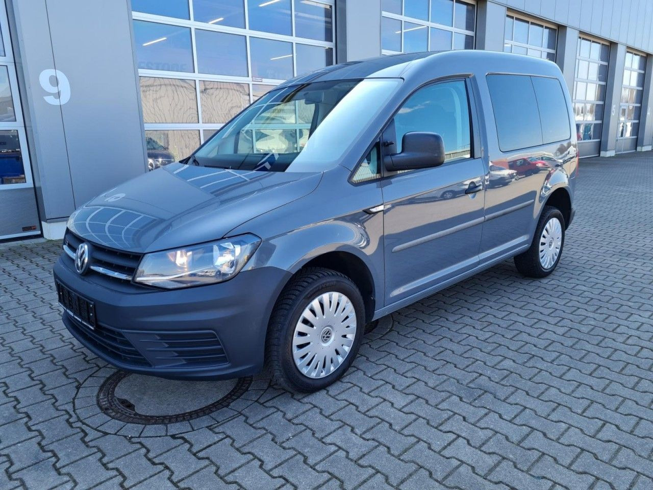 Volkswagen Caddy 4Motion TDi Kombi 5-Sitze REGALSYSTEM TEMP - Автомобил: слика 3 Volkswagen Caddy 4Motion TDi Kombi 5-Sitze REGALSYSTEM TEMP - Автомобил: слика 3