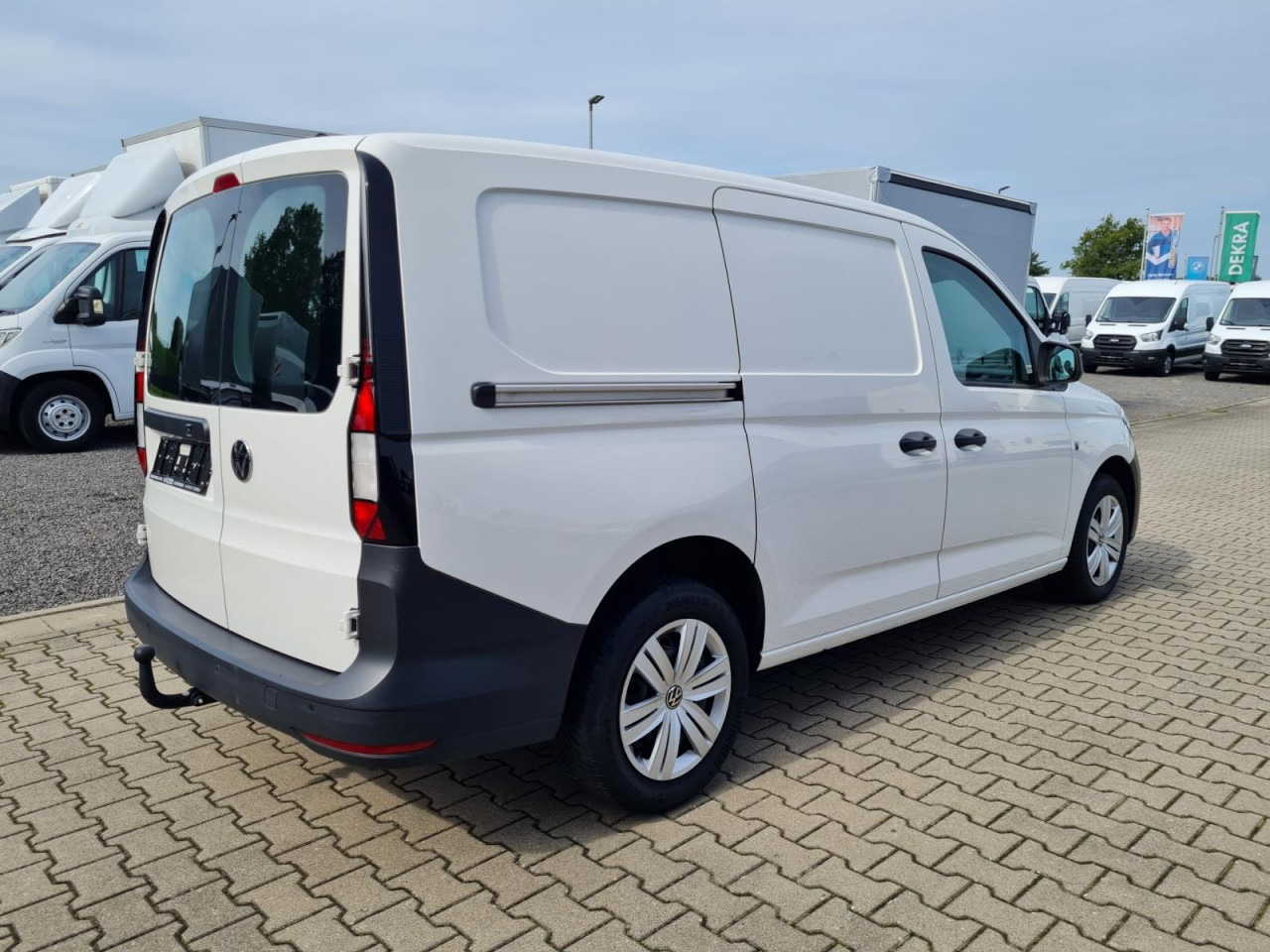 Volkswagen Caddy Cargo Kasten Maxi AHK KLIMA KAMERA PDC FLÜGEL - Мало комбе: слика 5 Volkswagen Caddy Cargo Kasten Maxi AHK KLIMA KAMERA PDC FLÜGEL - Мало комбе: слика 5