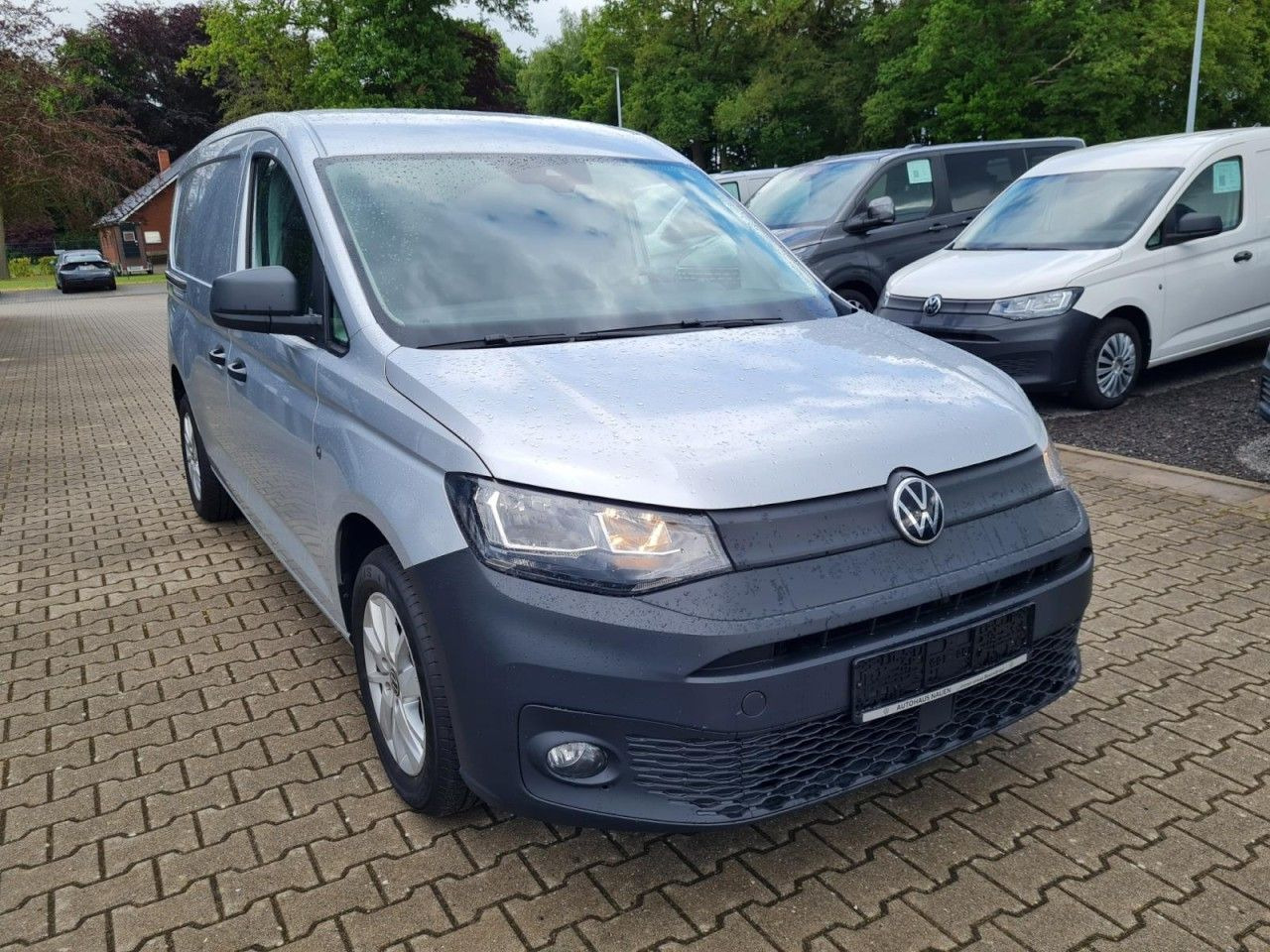 Volkswagen Caddy Cargo Maxi 2.0 TDI NAVI PDC KLIMA Alufelge - Мало комбе: слика 2 Volkswagen Caddy Cargo Maxi 2.0 TDI NAVI PDC KLIMA Alufelge - Мало комбе: слика 2