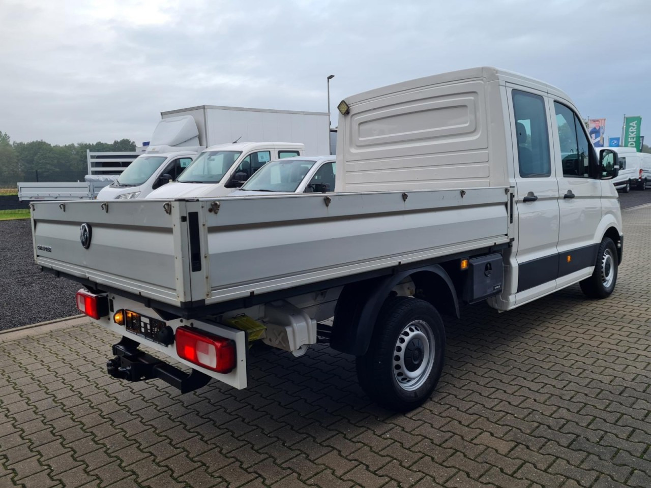 Volkswagen Crafter 35 Doka MR Pritsche AHK Klima 7 Sitzer - Комбе со отворен сандак, Комби со двојна кабина: слика 5 Volkswagen Crafter 35 Doka MR Pritsche AHK Klima 7 Sitzer - Комбе со отворен сандак, Комби со двојна кабина: слика 5