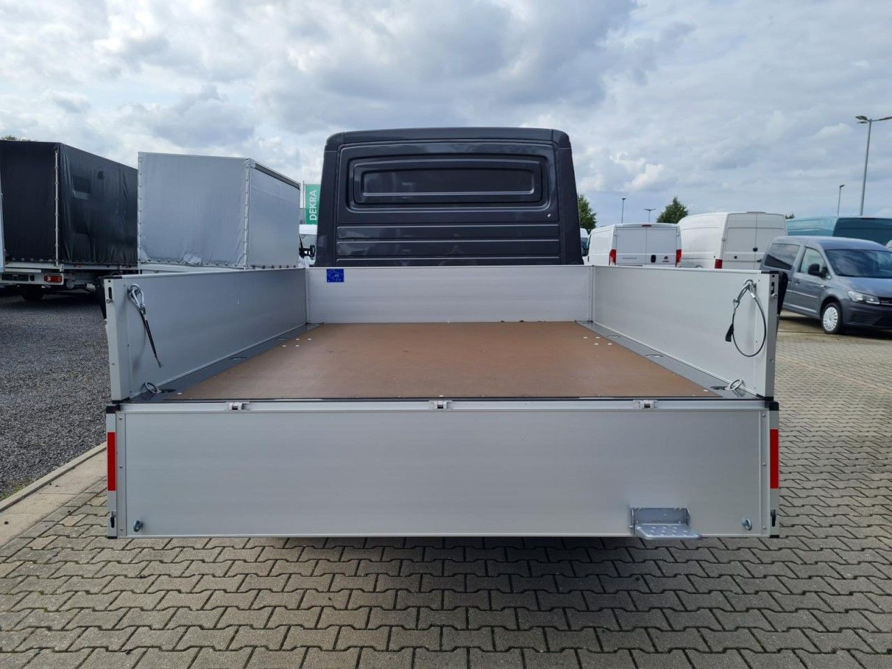 Volkswagen Crafter 35 Doka TDI MR DSG Tempomat Klima - Комбе со отворен сандак: слика 5 Volkswagen Crafter 35 Doka TDI MR DSG Tempomat Klima - Комбе со отворен сандак: слика 5