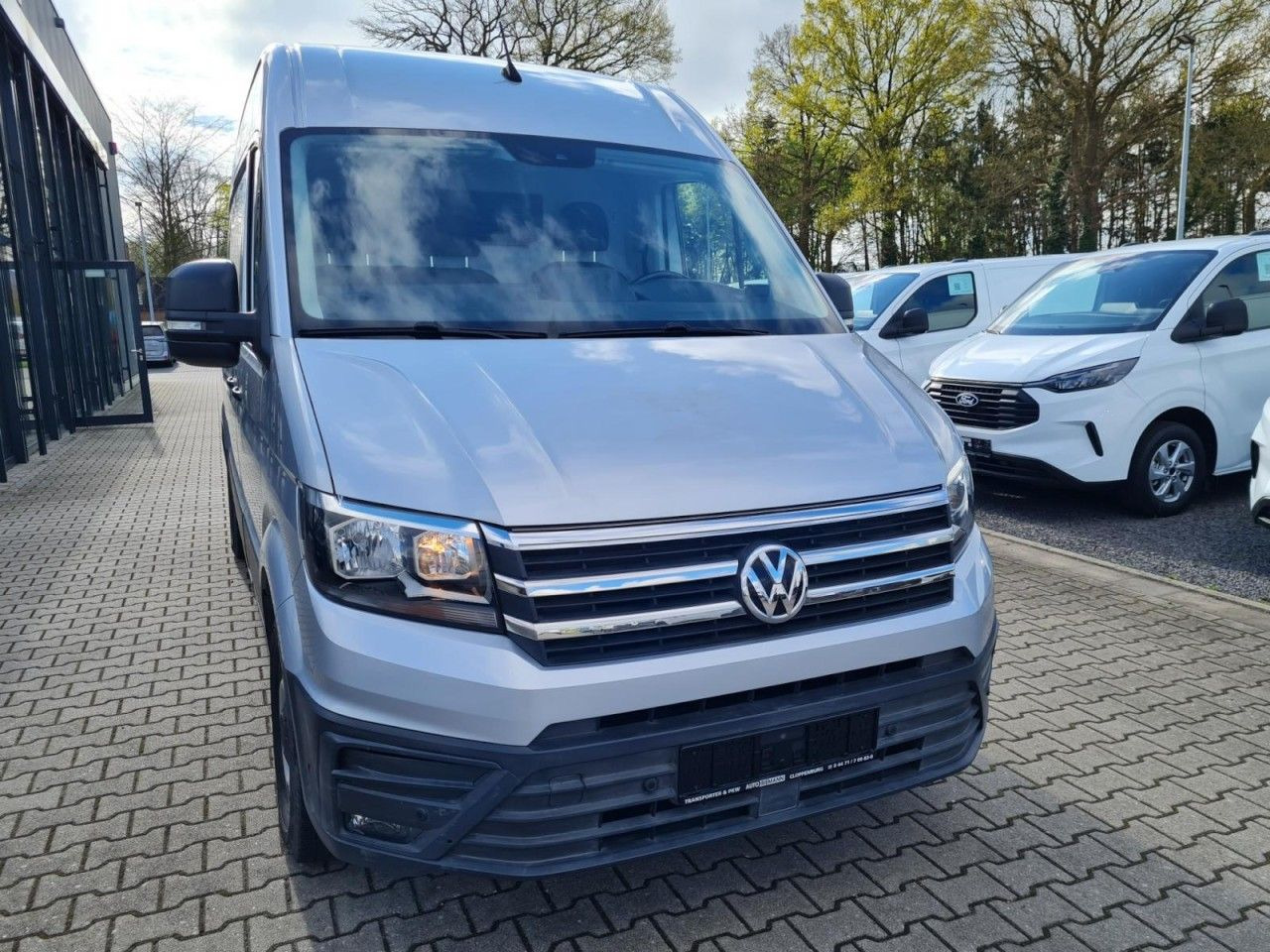 Volkswagen Crafter 35 Kasten TDI MR hoch NAVI KLIMA TEMPOMA - Товарно комбе: слика 2 Volkswagen Crafter 35 Kasten TDI MR hoch NAVI KLIMA TEMPOMA - Товарно комбе: слика 2