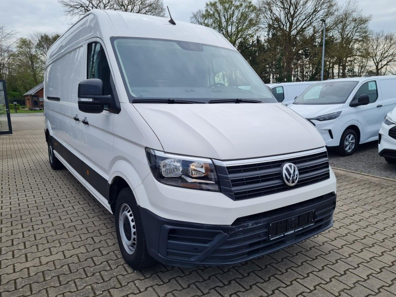 Volkswagen Crafter 35 Kasten lang L4H2 KLIMA NAVI_APP HOLZB - Товарно комбе: слика 2 Volkswagen Crafter 35 Kasten lang L4H2 KLIMA NAVI_APP HOLZB - Товарно комбе: слика 2