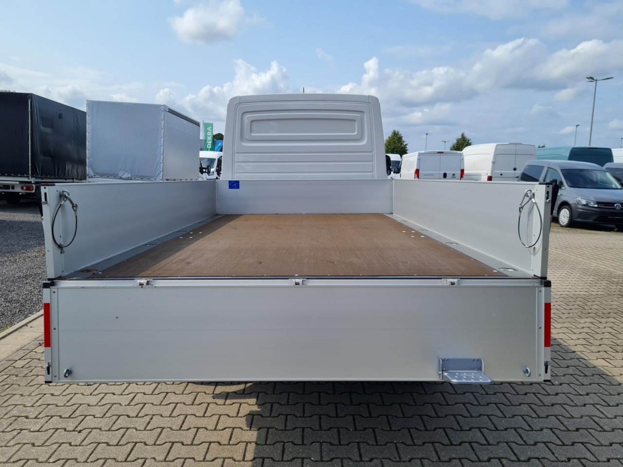 Volkswagen Crafter 35 Pritsche TDi MR L3 KLIMA TEMPOMAT - Комбе со отворен сандак: слика 5 Volkswagen Crafter 35 Pritsche TDi MR L3 KLIMA TEMPOMAT - Комбе со отворен сандак: слика 5
