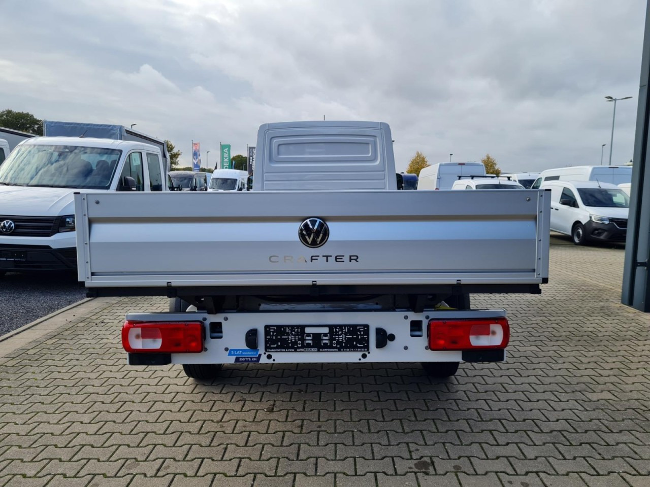 Volkswagen Crafter 35 Pritsche Tdi LR L4 KLIMA TEMPOMAT - Комбе со отворен сандак: слика 5 Volkswagen Crafter 35 Pritsche Tdi LR L4 KLIMA TEMPOMAT - Комбе со отворен сандак: слика 5