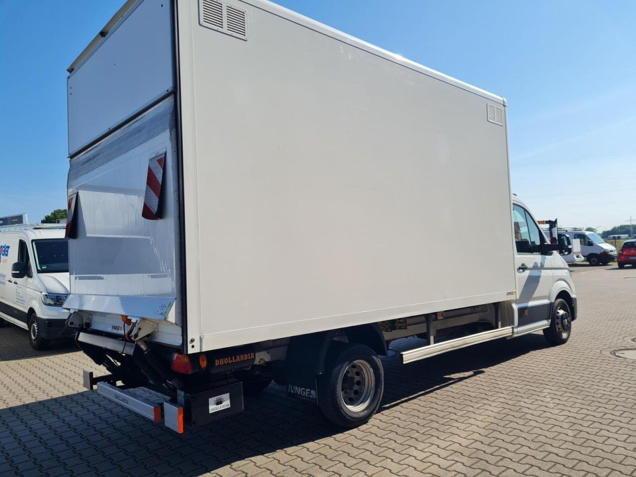 Volkswagen Crafter 50 Koffer hoch 2.0 TDI LBW KLIMA KAMERA - Комбе фургон: слика 4 Volkswagen Crafter 50 Koffer hoch 2.0 TDI LBW KLIMA KAMERA - Комбе фургон: слика 4