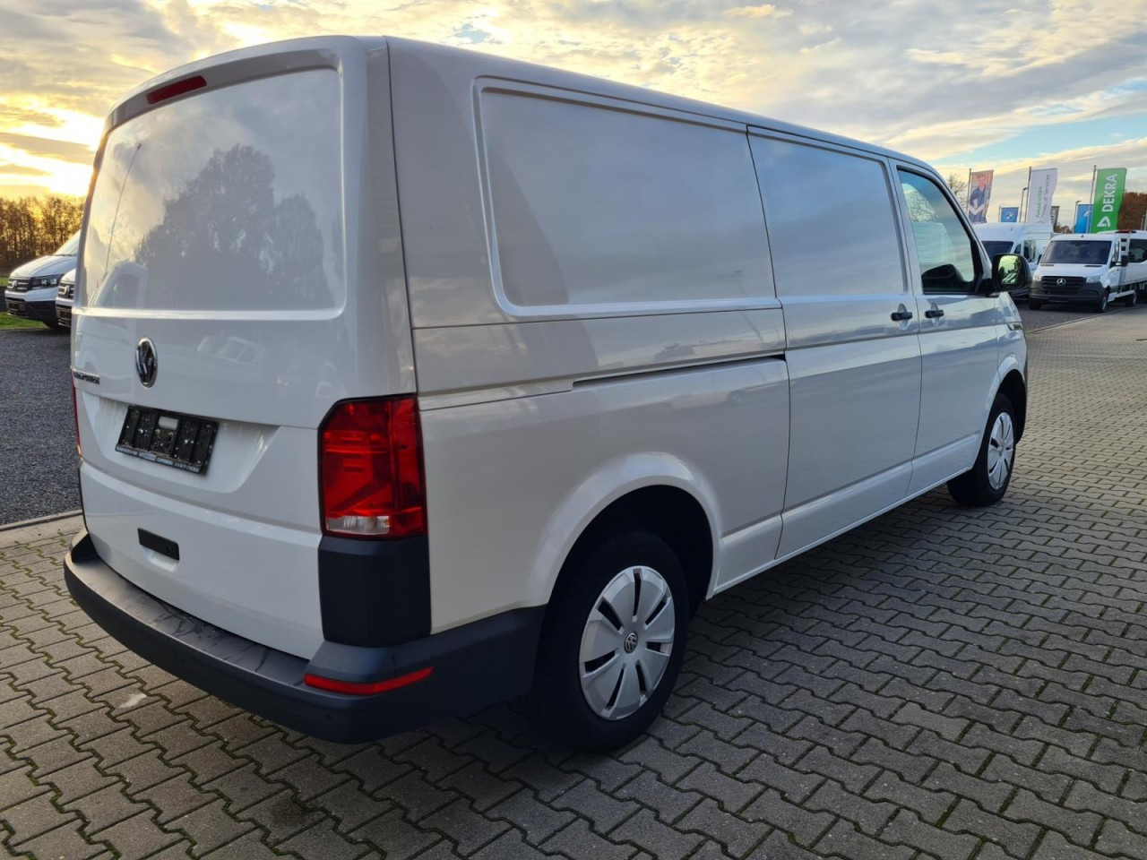 Volkswagen T6.1 Kasten TDI lang L2 DSG KLIMA KAMERA PDC - Мало комбе: слика 4 Volkswagen T6.1 Kasten TDI lang L2 DSG KLIMA KAMERA PDC - Мало комбе: слика 4