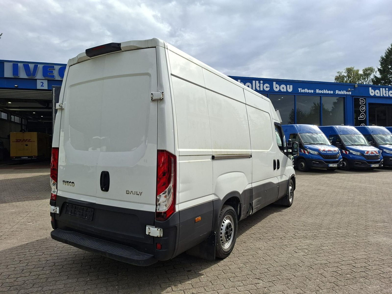 Iveco Daily 35 S16 V 3520L Klima 115 kW (156 PS), S... - Товарно комбе: слика 5 Iveco Daily 35 S16 V 3520L Klima 115 kW (156 PS), S... - Товарно комбе: слика 5