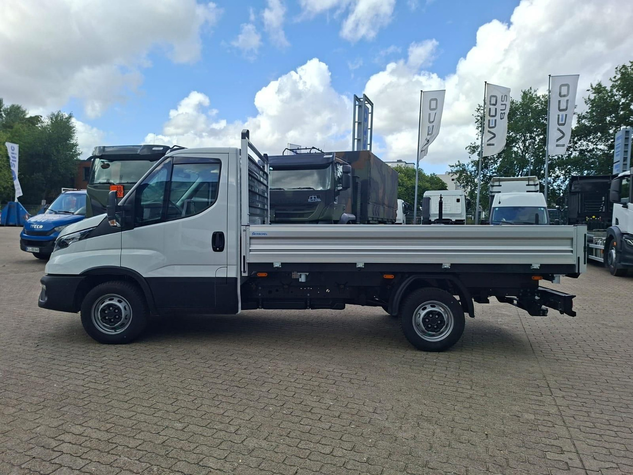 Iveco Daily 35S14A8Y Henschel 3-Seiten Kipper 100 k... - Комбе со отворен сандак: слика 2 Iveco Daily 35S14A8Y Henschel 3-Seiten Kipper 100 k... - Комбе со отворен сандак: слика 2