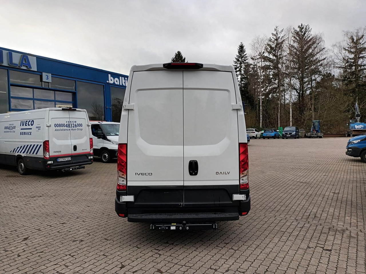 Iveco Daily 35S16A8 V 3520L AHK, ACC - Товарно комбе: слика 4 Iveco Daily 35S16A8 V 3520L AHK, ACC - Товарно комбе: слика 4