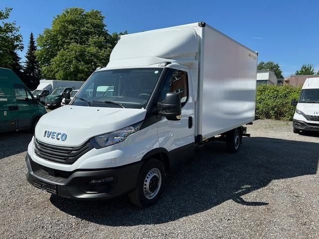 Iveco Daily 35S16H 3.0 LBW Kamera Spoiler 11... - Комбе фургон: слика 1 Iveco Daily 35S16H 3.0 LBW Kamera Spoiler 11... - Комбе фургон: слика 1