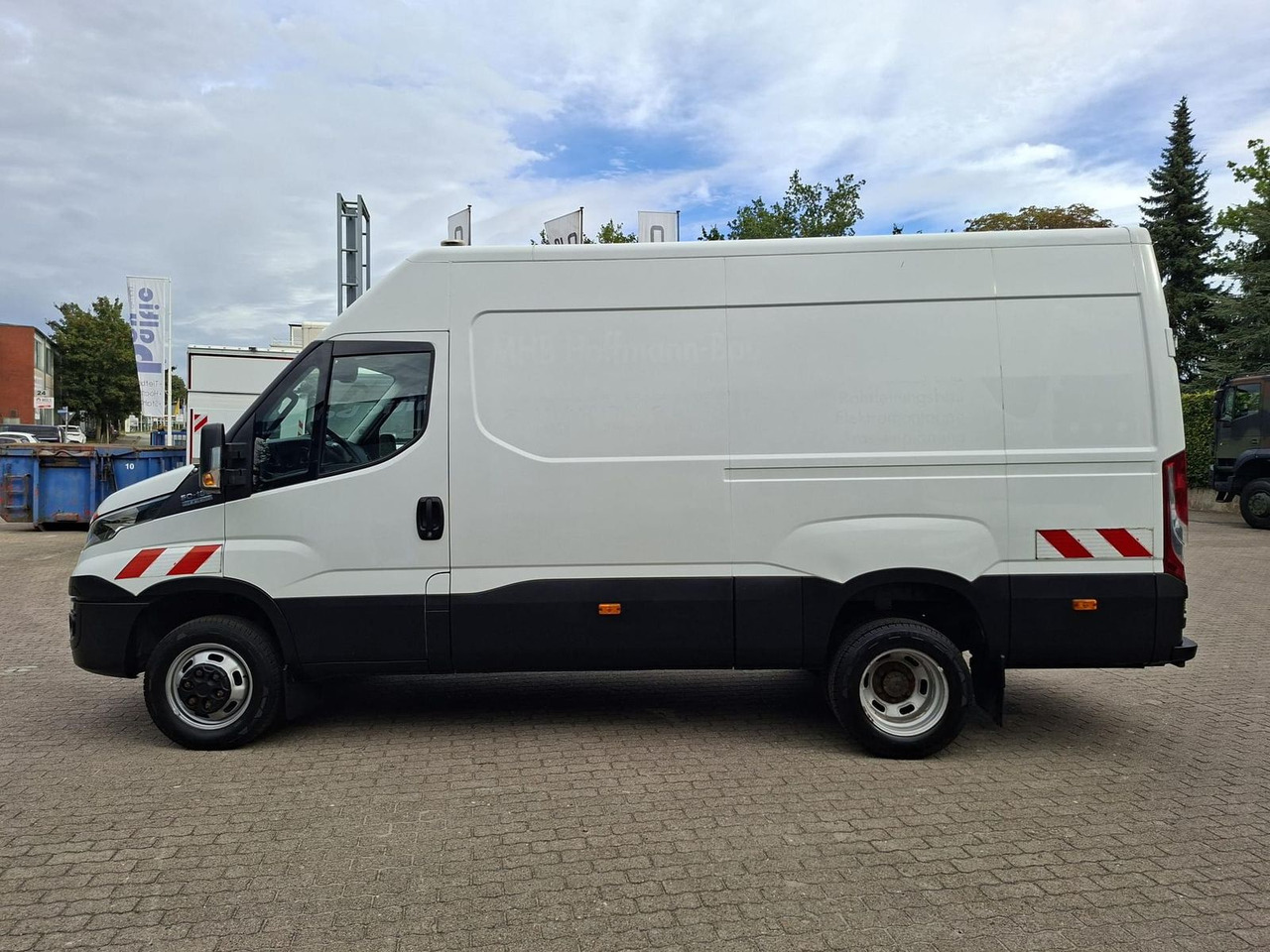 Iveco Daily 50C18HA8 V AHK, RADIO, KLIMA, 132 kW (1... - Комбе со отворен сандак: слика 2 Iveco Daily 50C18HA8 V AHK, RADIO, KLIMA, 132 kW (1... - Комбе со отворен сандак: слика 2