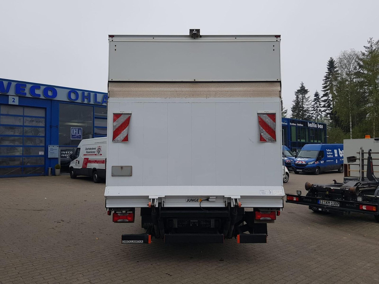 Iveco Daily 70C18HA8/P Koffer, Luftfederung, Kamera... - Комбе фургон: слика 5 Iveco Daily 70C18HA8/P Koffer, Luftfederung, Kamera... - Комбе фургон: слика 5
