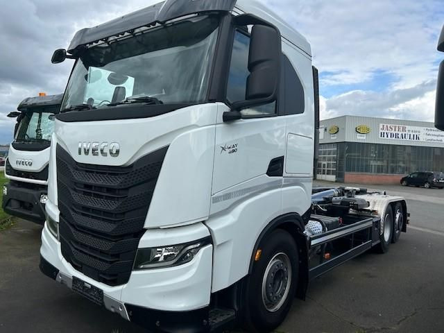Iveco X-WAY AS280X49Y/PS ON Abrollkipper Hiab 21S.... - Камион со кука за подигање: слика 3 Iveco X-WAY AS280X49Y/PS ON Abrollkipper Hiab 21S.... - Камион со кука за подигање: слика 3
