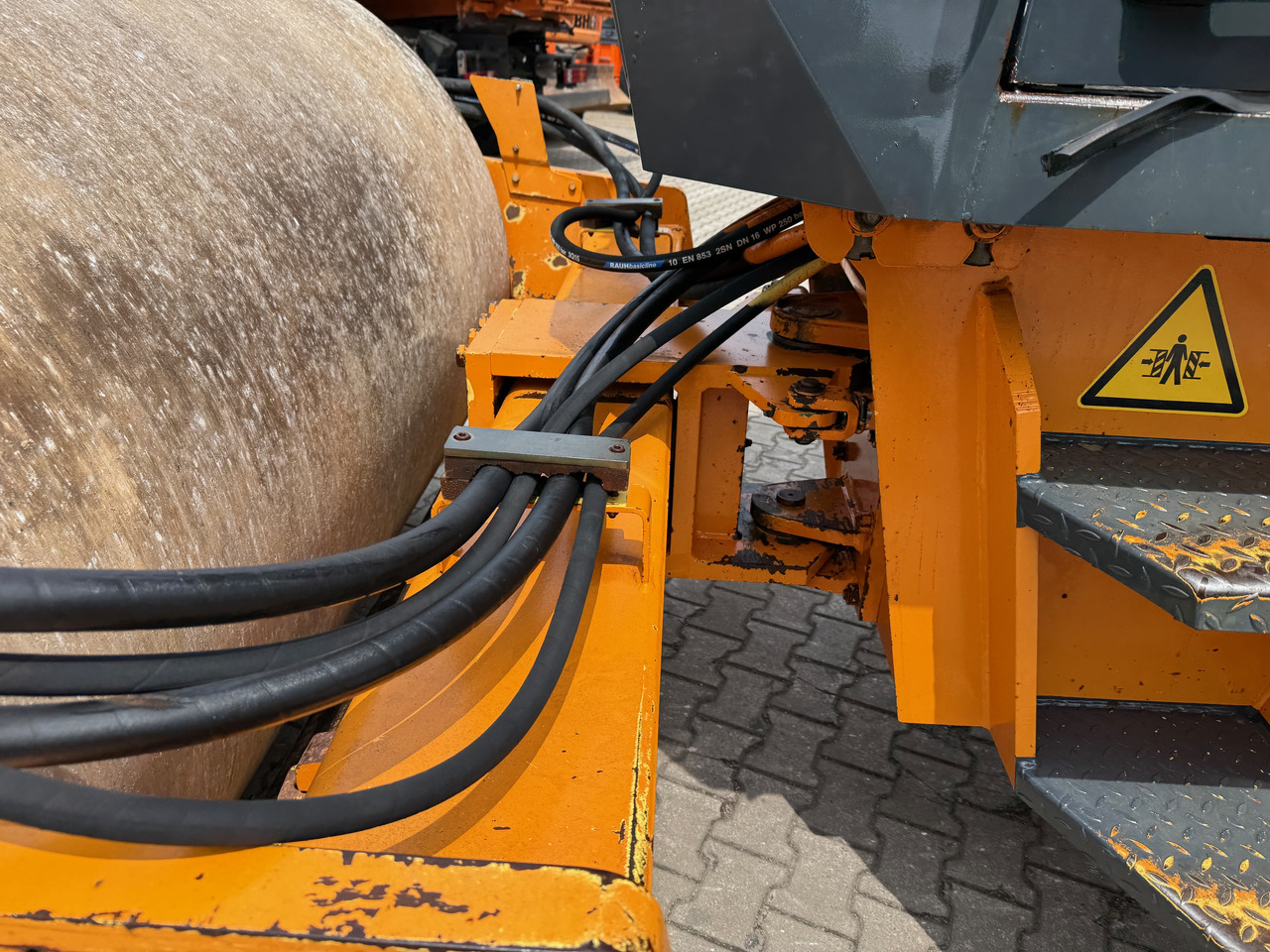 Компактор Bomag BW 213D-2 Walzenzug: слика 9 Компактор Bomag BW 213D-2 Walzenzug: слика 9