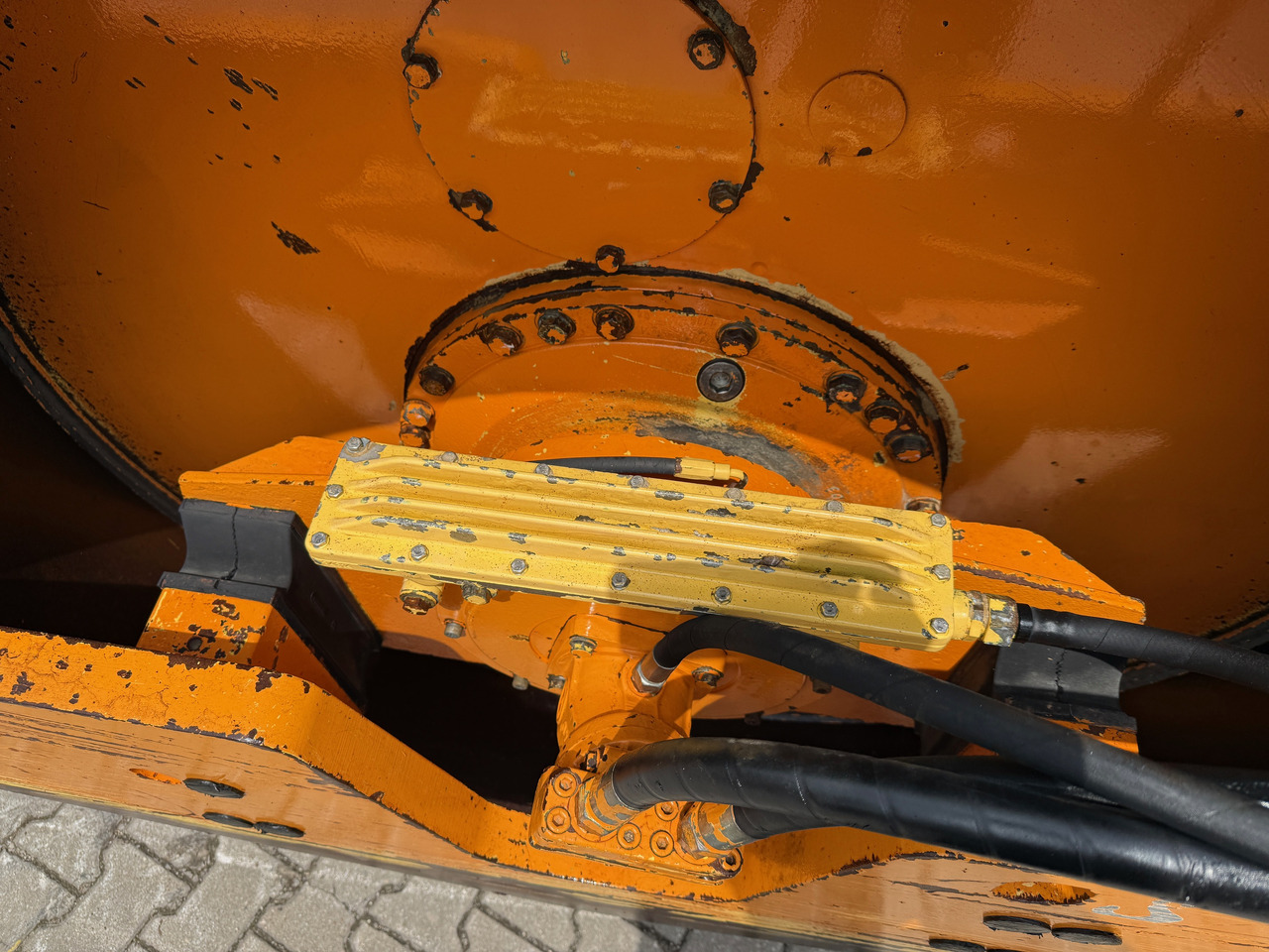 Компактор Bomag BW 213D-2 Walzenzug: слика 11 Компактор Bomag BW 213D-2 Walzenzug: слика 11