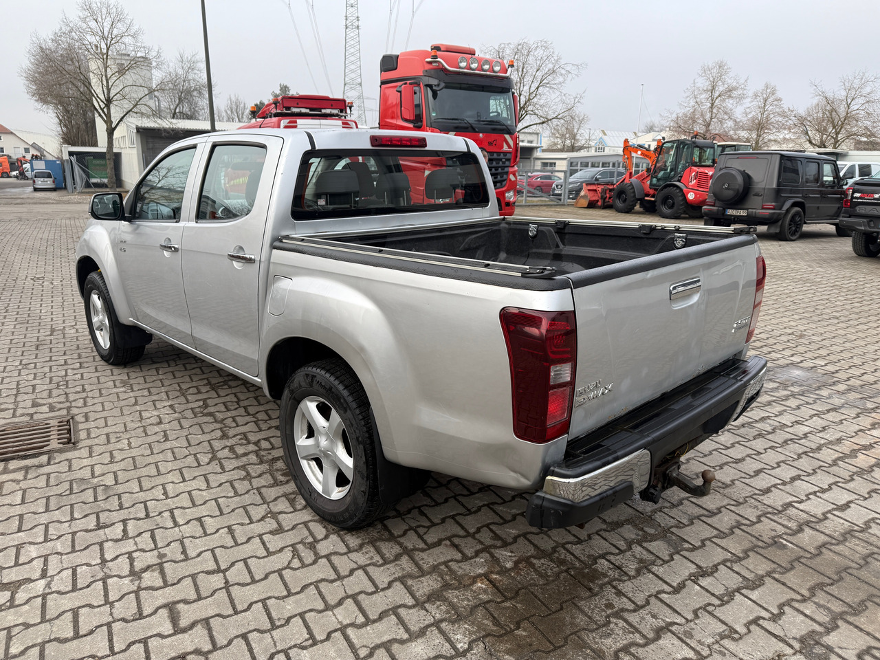 Isuzu DMAX 2,5 Pickup Automatik - Пикап: слика 5 Isuzu DMAX 2,5 Pickup Automatik - Пикап: слика 5