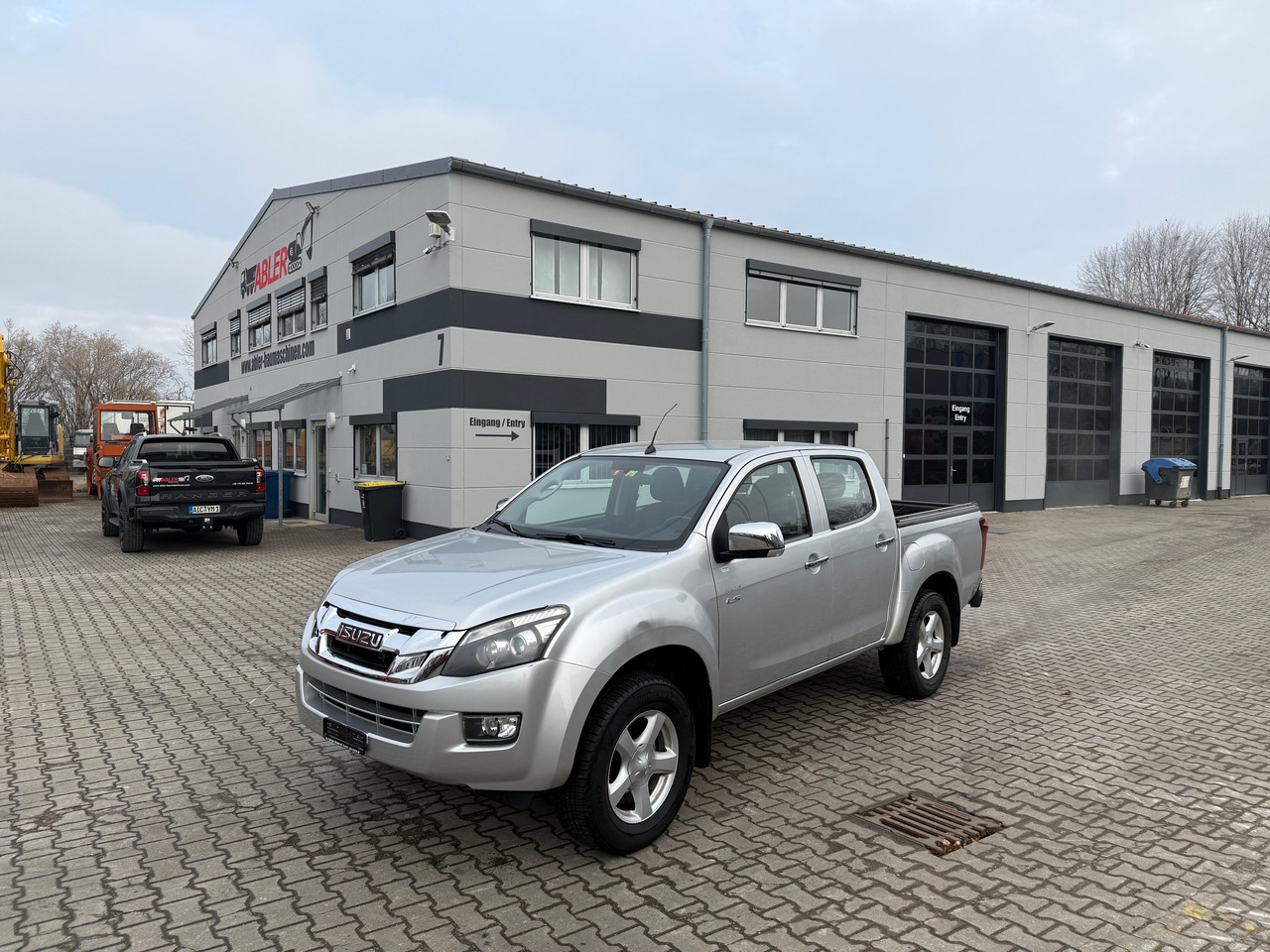 Isuzu DMAX 2,5 Pickup Automatik - Пикап: слика 2 Isuzu DMAX 2,5 Pickup Automatik - Пикап: слика 2