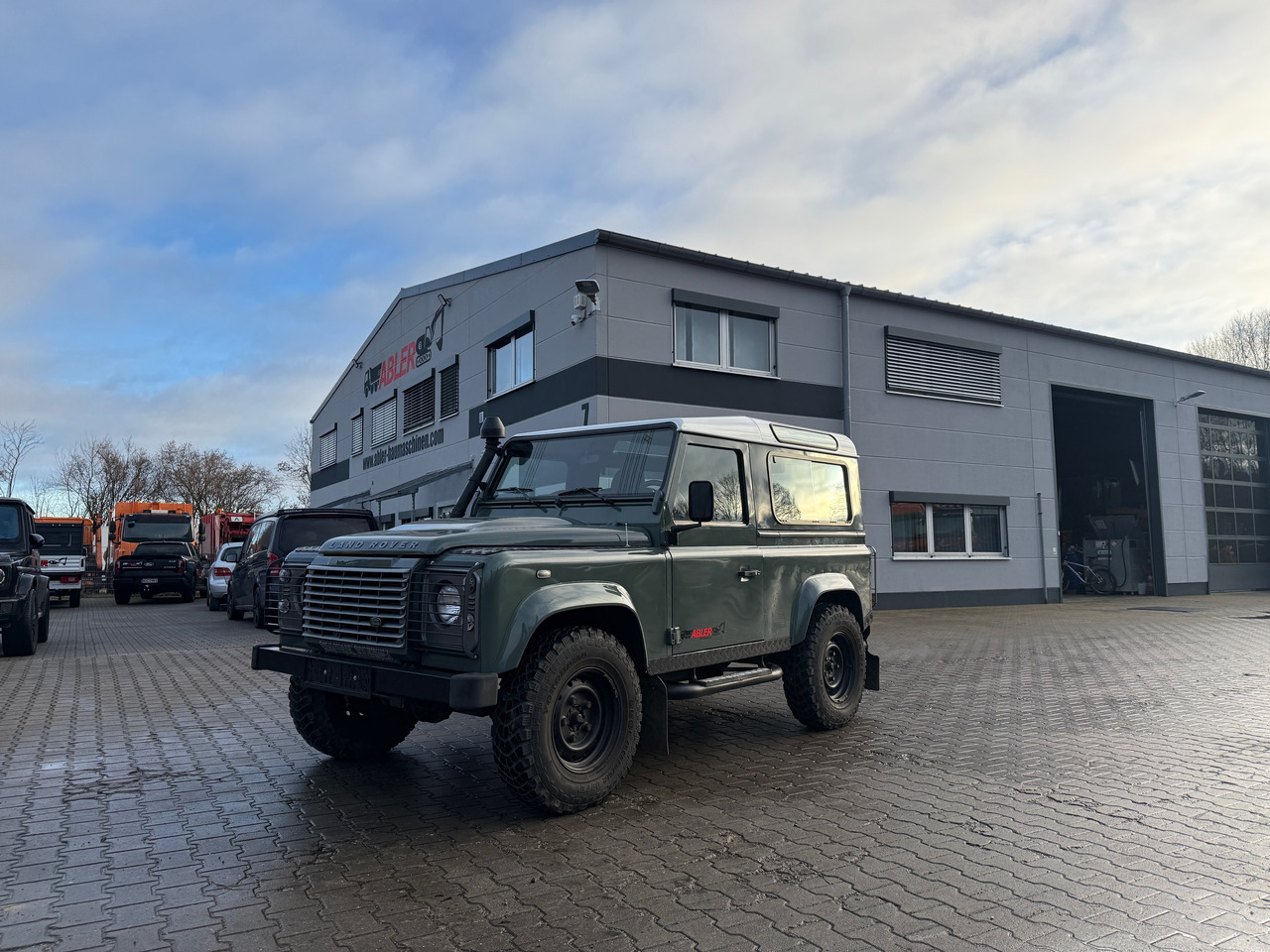 Land Rover Defender 90 2.4TD4 LKW Zulassung AHK - Автомобил: слика 2 Land Rover Defender 90 2.4TD4 LKW Zulassung AHK - Автомобил: слика 2