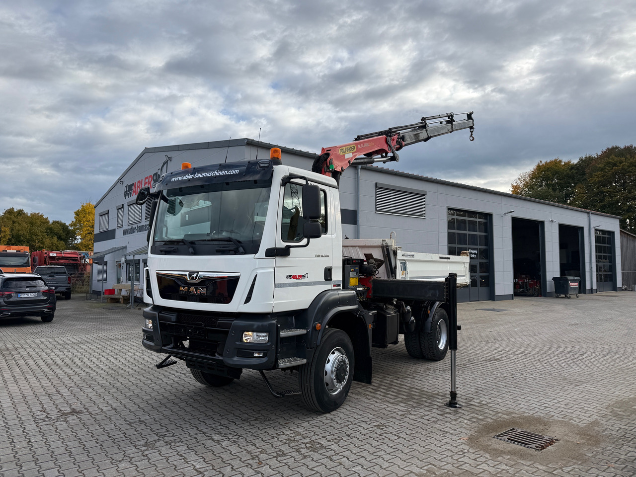MAN TGM 18.320 Kipper+Kran Palfinger 4x4 Funk Greifer - Кипер, Камион со кран: слика 4 MAN TGM 18.320 Kipper+Kran Palfinger 4x4 Funk Greifer - Кипер, Камион со кран: слика 4