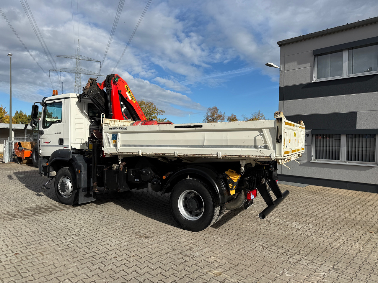 MAN TGM 18.320 Kipper+Kran Palfinger 4x4 Funk Greifer - Кипер, Камион со кран: слика 3 MAN TGM 18.320 Kipper+Kran Palfinger 4x4 Funk Greifer - Кипер, Камион со кран: слика 3