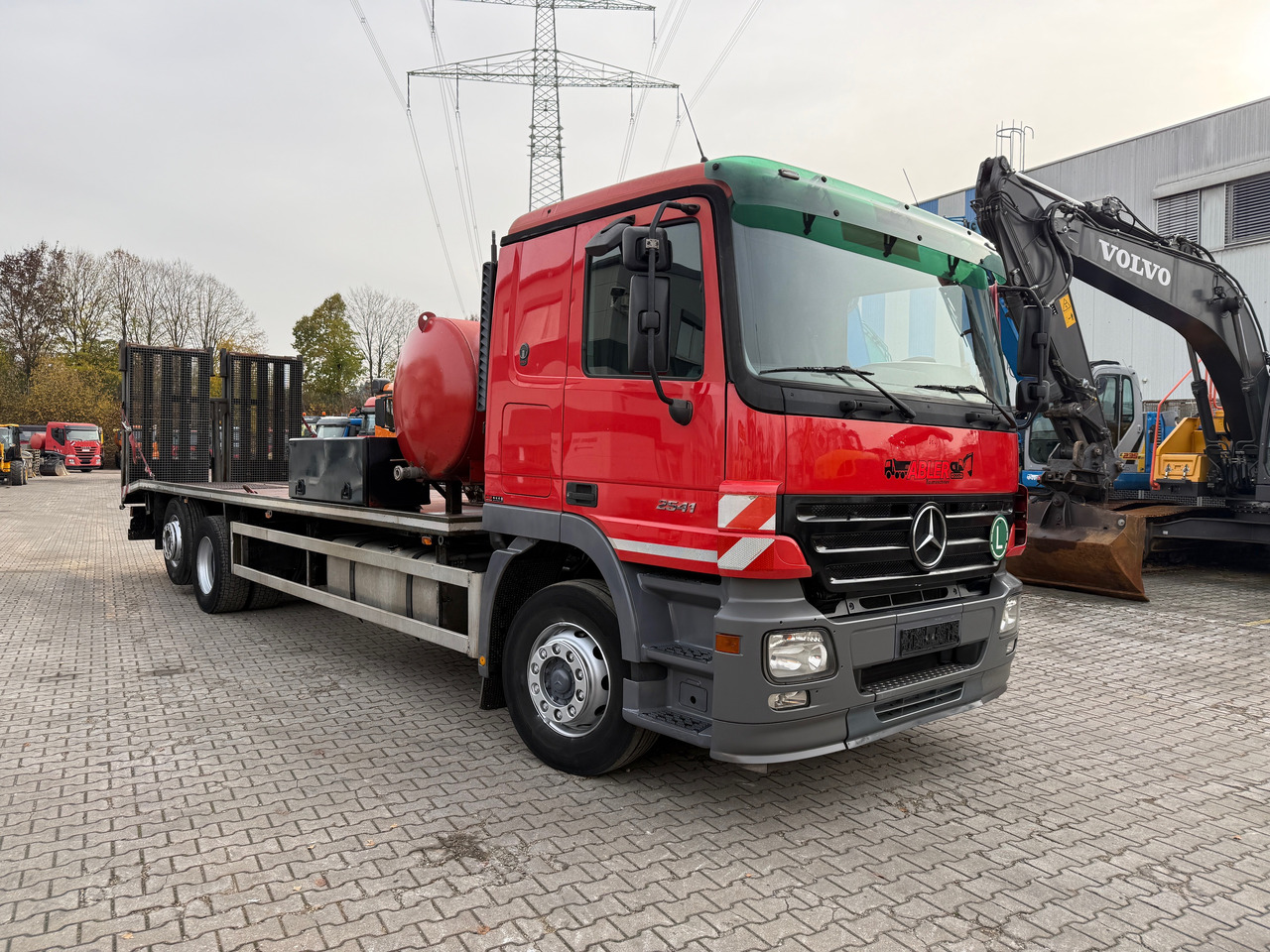 Mercedes-Benz 2541 Actros Baumaschinentransporter Klima Retarder - Автотранспортен камион: слика 3 Mercedes-Benz 2541 Actros Baumaschinentransporter Klima Retarder - Автотранспортен камион: слика 3