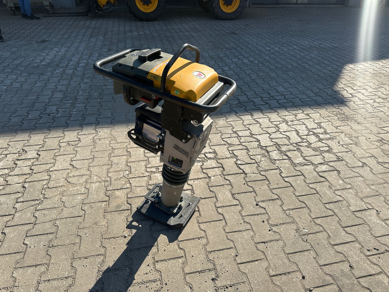 Wacker Neuson AS50E Rüttelstampfer Elektro AKKU! - Разбивач: слика 3 Wacker Neuson AS50E Rüttelstampfer Elektro AKKU! - Разбивач: слика 3