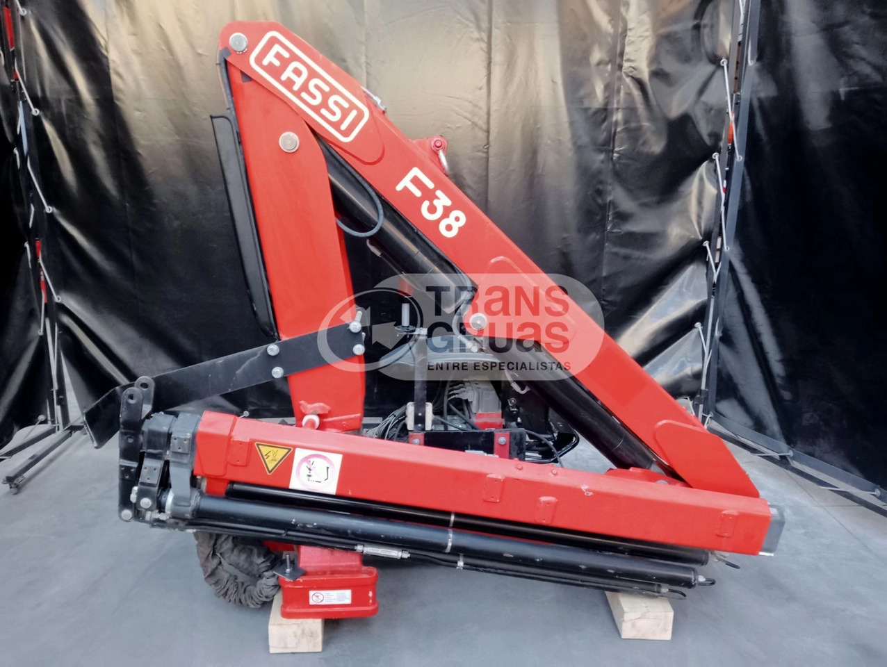 Grúa Fassi F38AF - Кран за натоварување за Камион: слика 3 Grúa Fassi F38AF - Кран за натоварување за Камион: слика 3