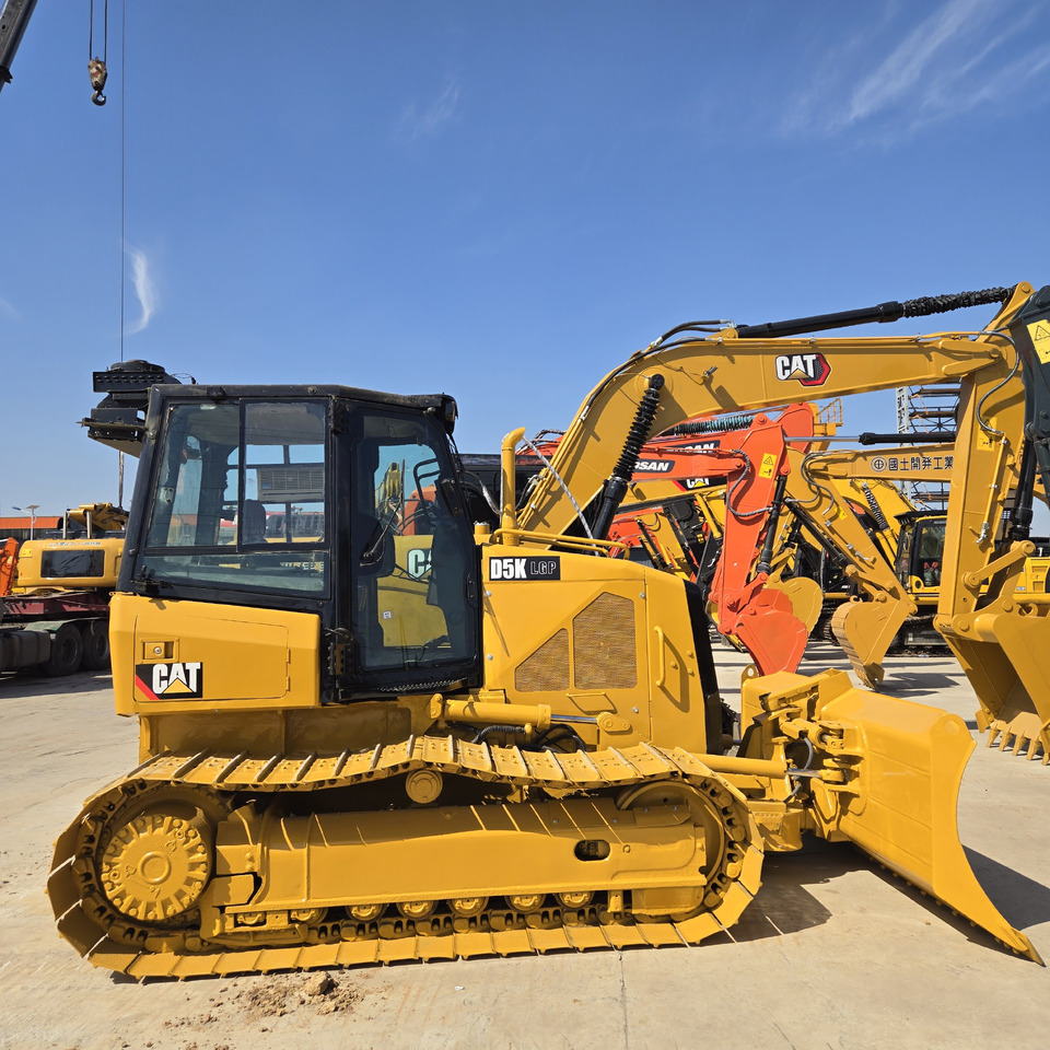 CATERPILLAR D5K - Булдожер: слика 2 CATERPILLAR D5K - Булдожер: слика 2