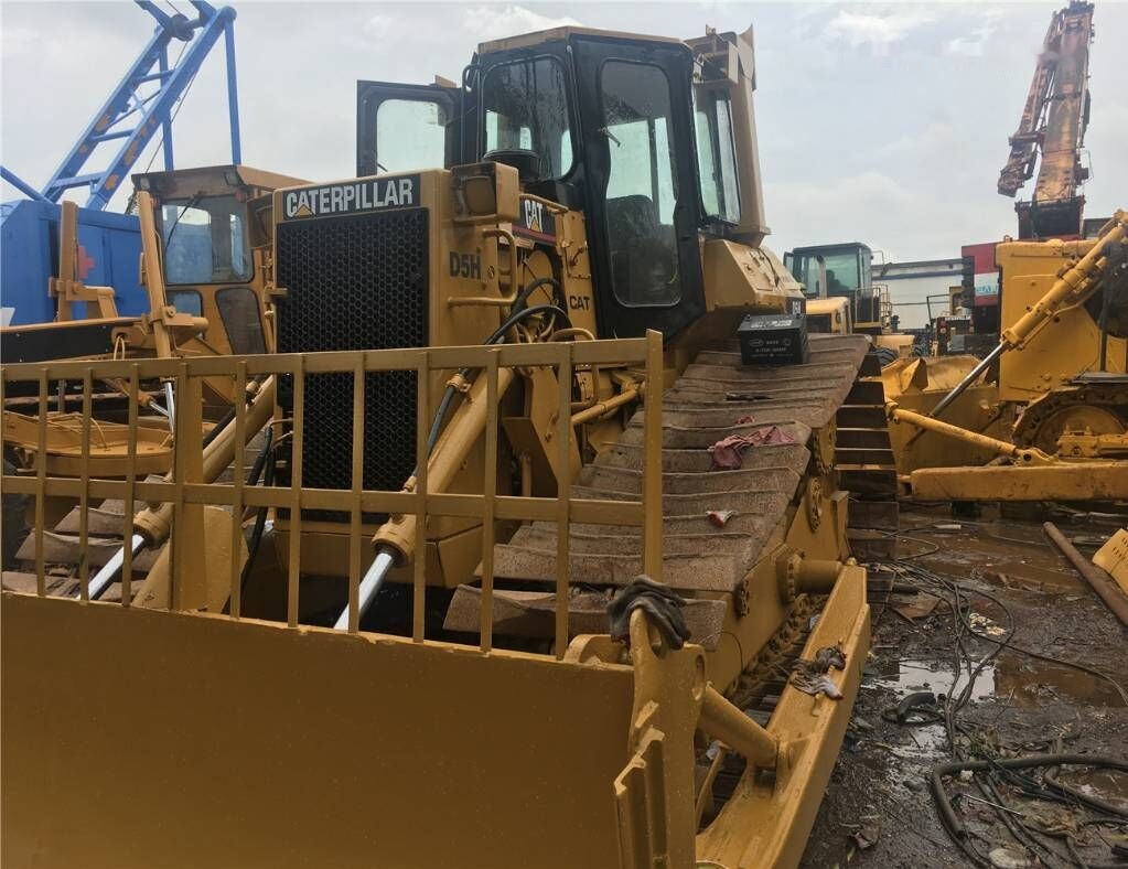 Caterpillar D 5 H - Булдожер: слика 1 Caterpillar D 5 H - Булдожер: слика 1