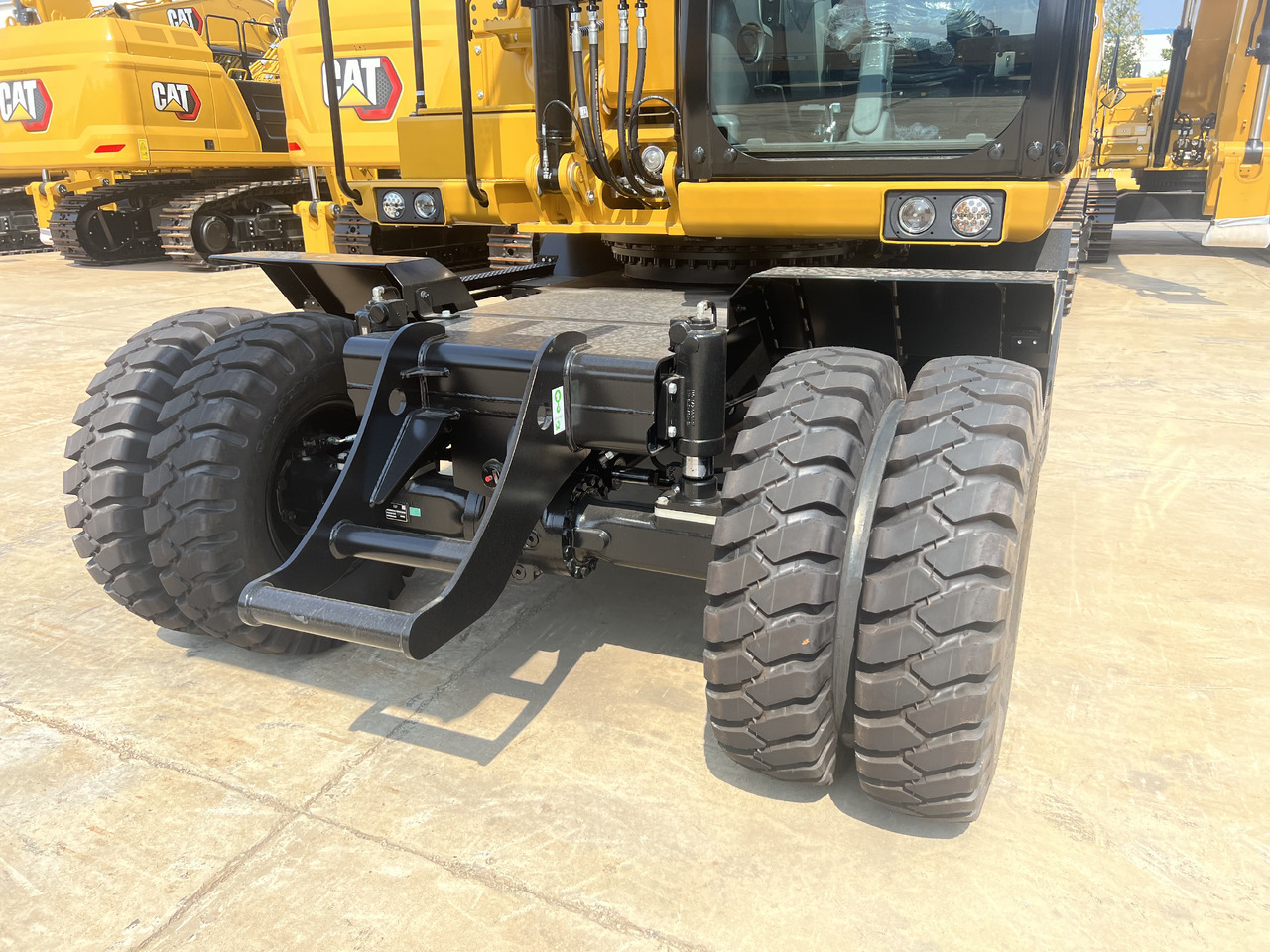Caterpillar M315GC - Багер на тркала: слика 2 Caterpillar M315GC - Багер на тркала: слика 2