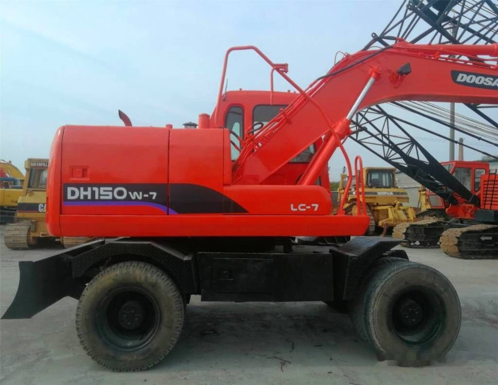 Doosan 150W-7 - Багер на тркала: слика 2 Doosan 150W-7 - Багер на тркала: слика 2