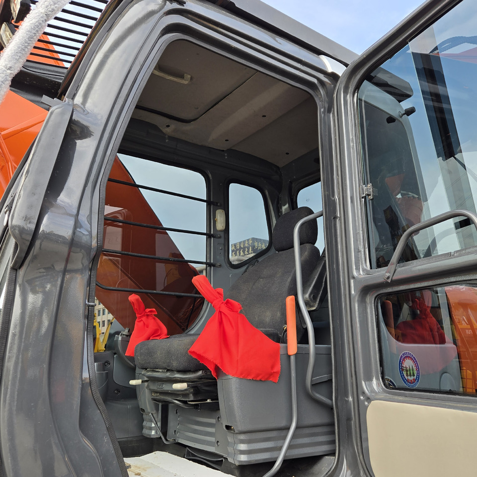 Багер HITACHI ZX250: слика 10