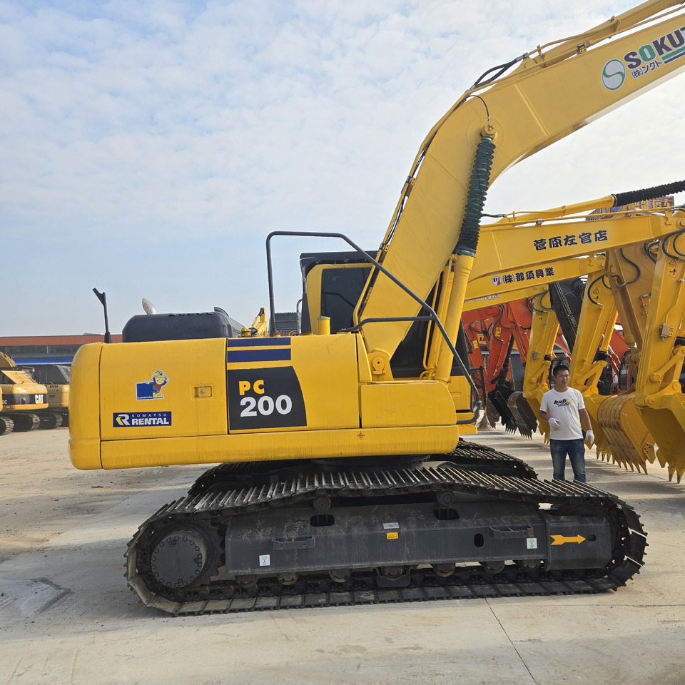 KOMATSU PC200-8 - Багер: слика 5 KOMATSU PC200-8 - Багер: слика 5
